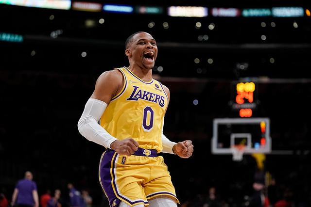 苏群建议重新启用王哲林：他打亚洲球队是一绝